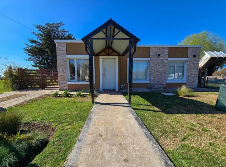 Casa · 670m² · 3 Dormitorios