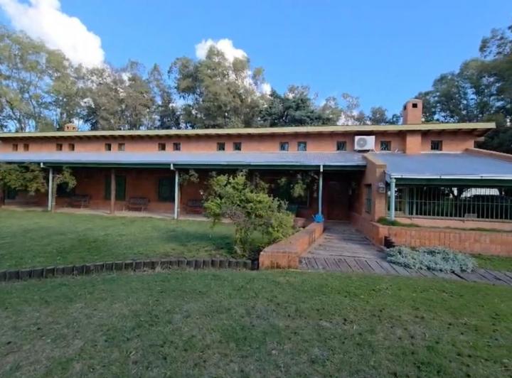 Campo · 1200m² · 6 Ambientes · 1 Cochera