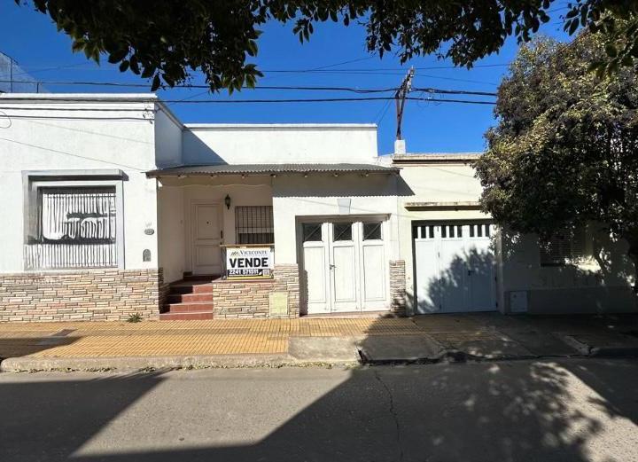 Casa · 150m² · 6 Ambientes · 1 Cochera