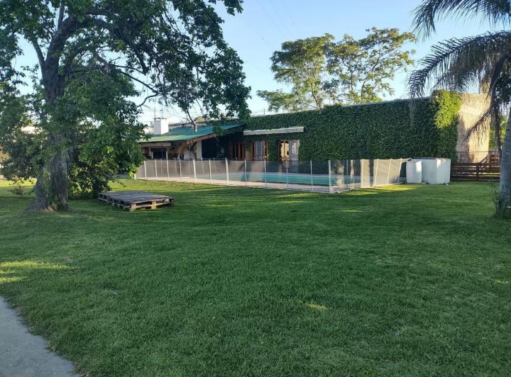 Casa · 509m² · 6 Ambientes · 2 Cocheras