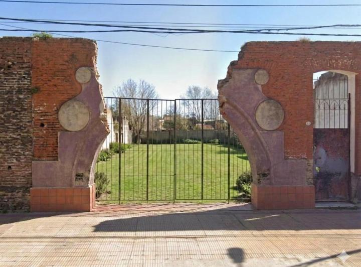 Terreno · 758m²