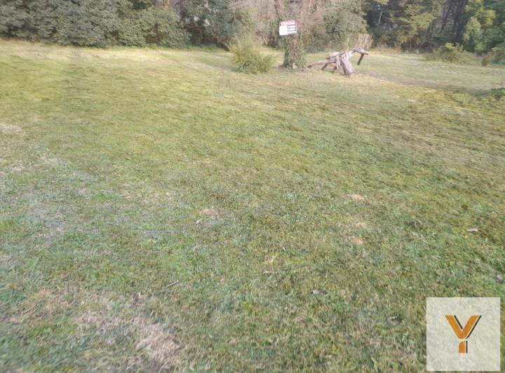Terreno · 865m²