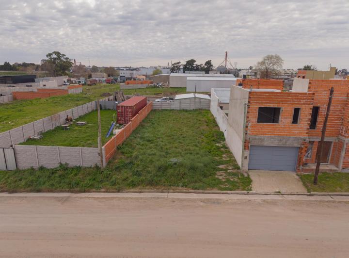 Terreno · 348m²