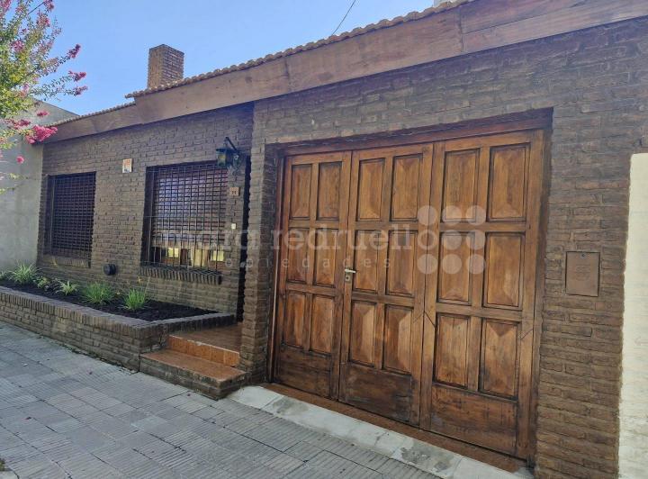 Casa · 112m² · 5 Ambientes · 1 Cochera
