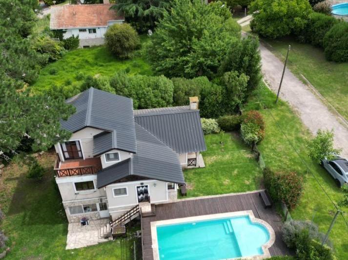 Casa · 150m² · 4 Ambientes · 2 Cocheras