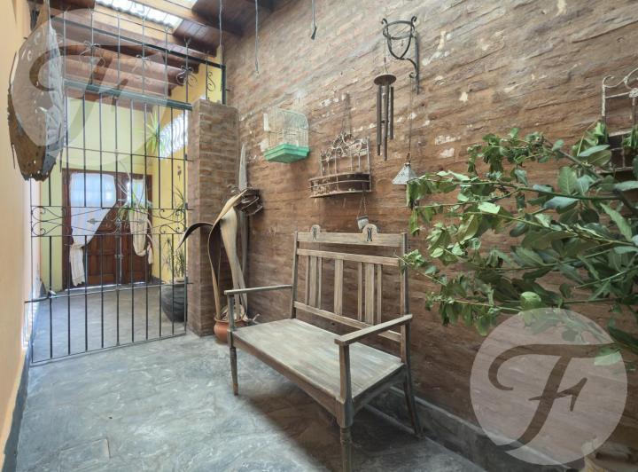 Casa · 100m² · 4 Ambientes · 1 Cochera