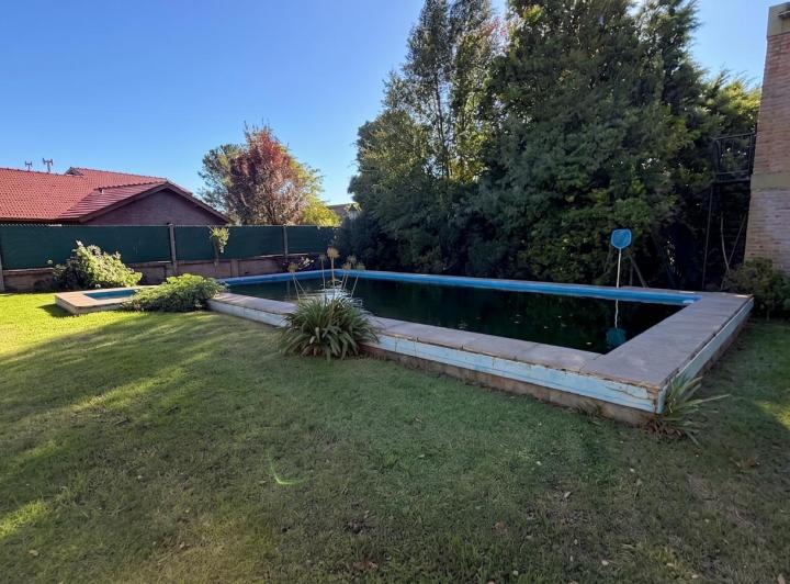 Casa · 277m² · 5 Ambientes · 1 Cochera