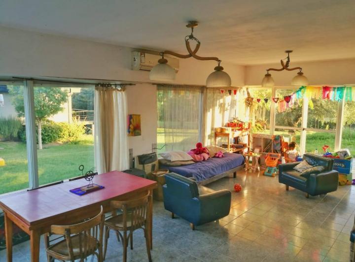 Casa · 220m² · 5 Ambientes