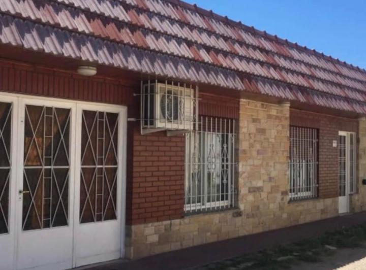 Casa · 85m² · 2 Dormitorios · 1 Cochera