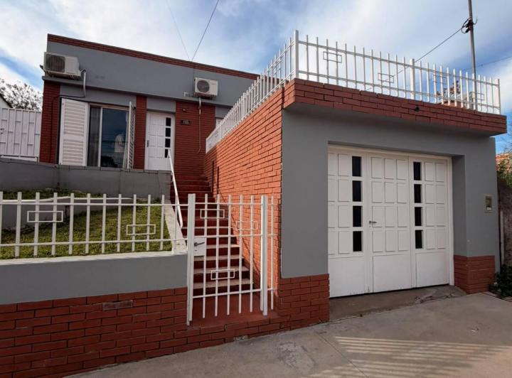 Casa · 120m² · 5 Ambientes · 1 Cochera