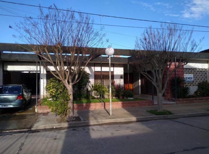 Casa · 261m² · 6 Ambientes