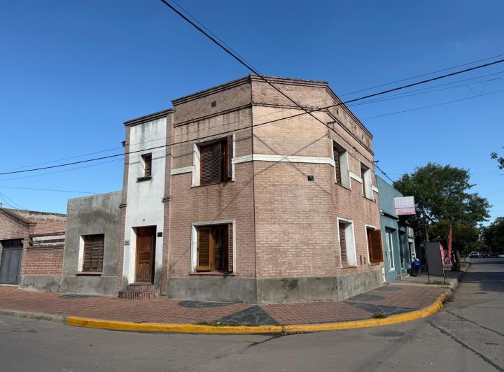 Casa · 150m² · 6 Ambientes · 1 Cochera