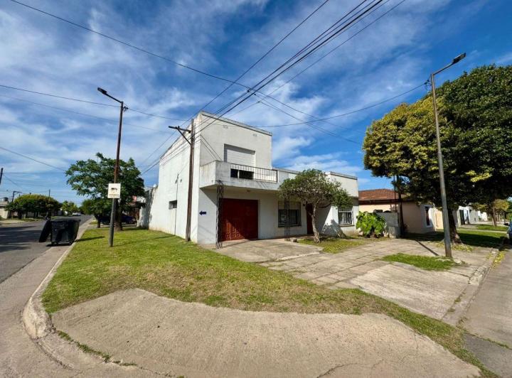 Casa · 156m² · 6 Ambientes · 1 Cochera