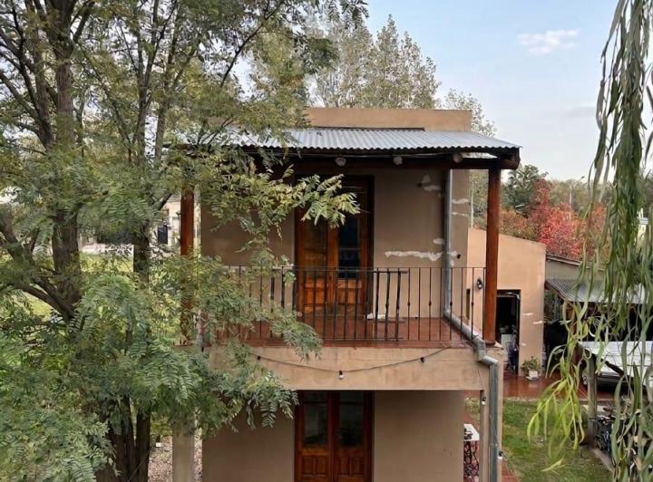 Casa · 270m² · 6 Ambientes · 1 Cochera