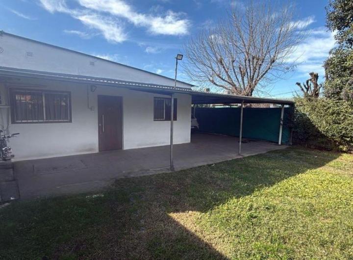 Casa · 100m² · 4 Ambientes · 3 Cocheras