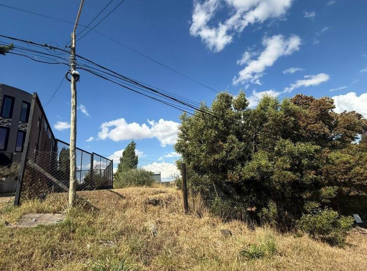 Terreno · 973m²