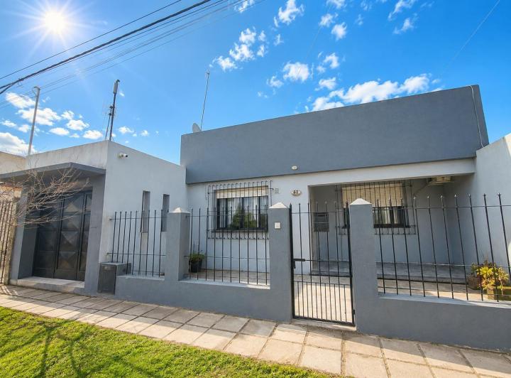 Casa · 157m² · 2 Dormitorios · 1 Cochera