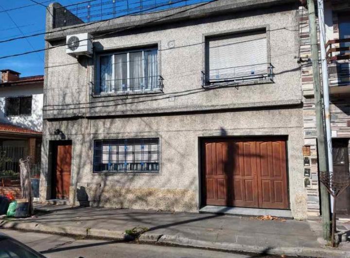 Casa · 120m² · 5 Ambientes · 1 Cochera