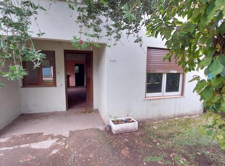 Casa · 67m² · 5 Ambientes · 1 Cochera