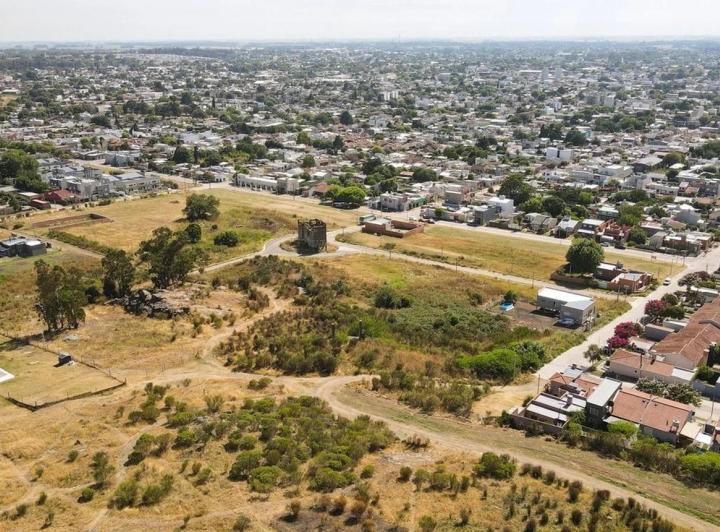 Terreno · 1299m²