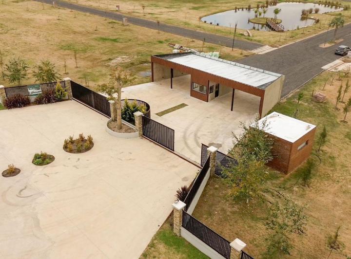 Terreno · 1400m²