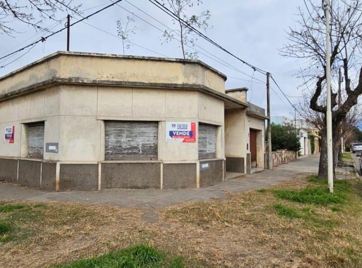 Casa · 4 Ambientes · 1 Cochera