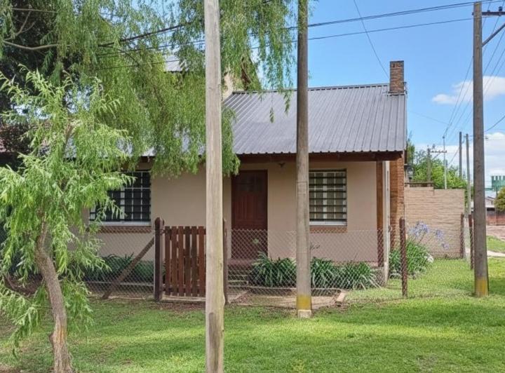 Casa · 80m² · 4 Ambientes · 1 Cochera