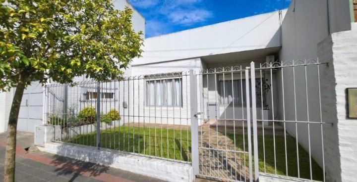 Casa · 187m² · 6 Ambientes · 1 Cochera