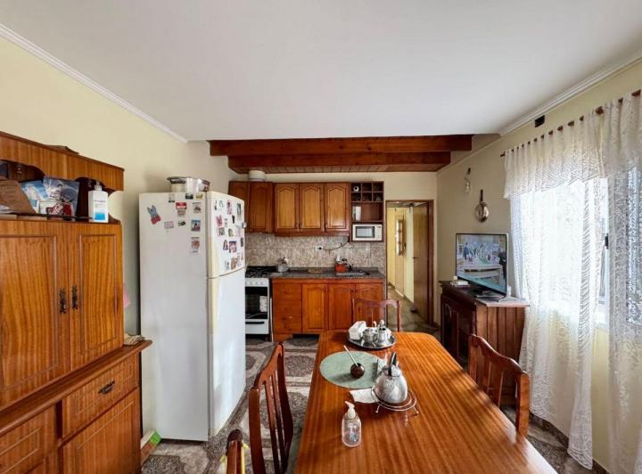 Casa · 64m² · 4 Ambientes · 1 Cochera