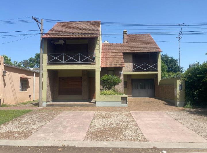 Casa · 200m² · 1 Ambiente