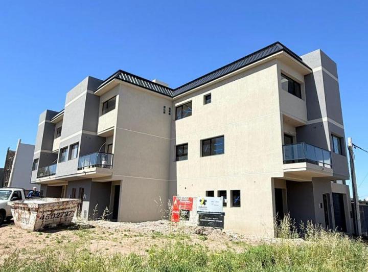 Casa · 136m² · 4 Ambientes · 1 Cochera