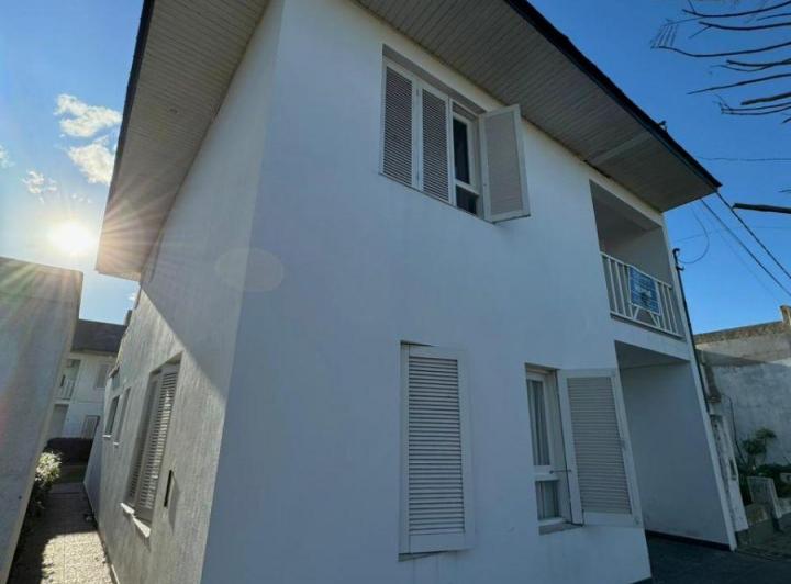 Casa · 160m² · 5 Ambientes · 1 Cochera