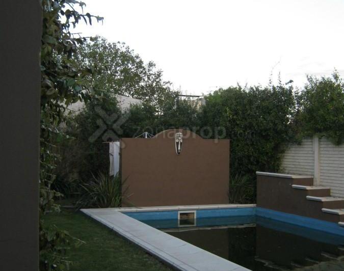Casa · 229m² · 3 Dormitorios