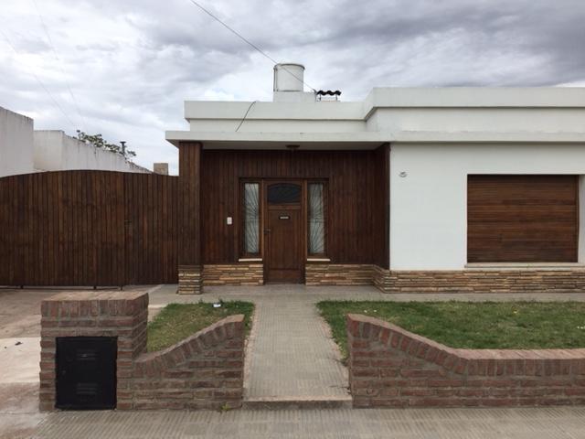 Casa · 165m² · 7 Ambientes · 1 Cochera