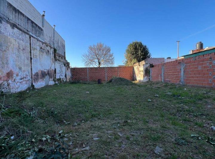 Terreno · 225m²