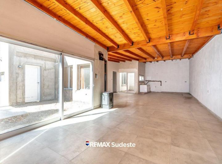 Casa · 100m² · 3 Ambientes · 1 Cochera