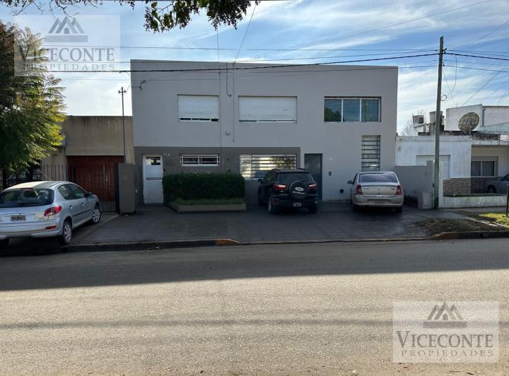 Casa · 172m² · 5 Ambientes · 1 Cochera