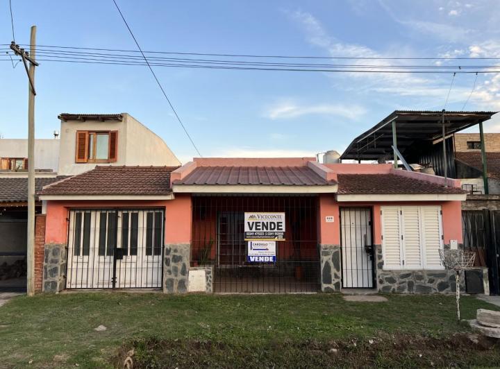 Casa · 180m² · 4 Ambientes · 1 Cochera