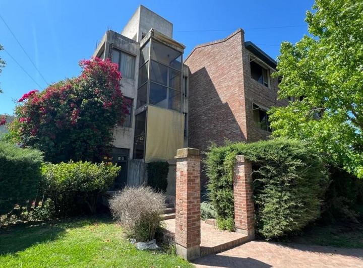 Hotel · 1165m² · 25 Ambientes · 1 Cochera