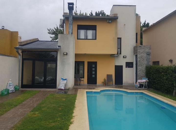 Quinta vacacional · 110m² · 5 Ambientes · 1 Cochera