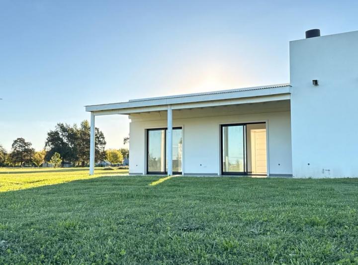 Casa · 101m² · 3 Ambientes · 1 Cochera