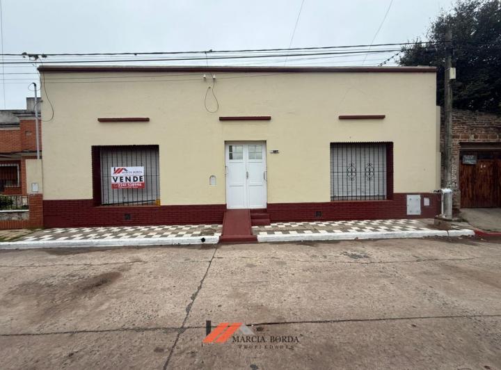 Casa · 250m² · 5 Ambientes