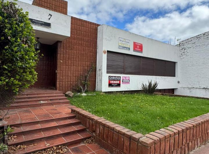 Casa · 113m² · 4 Ambientes · 1 Cochera