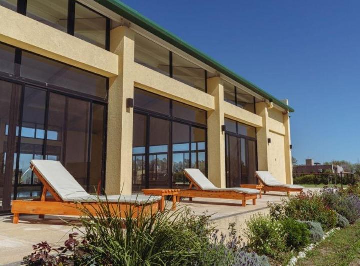 Hotel · 2950m² · 19 Dormitorios