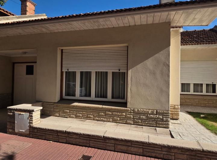 Casa · 160m² · 3 Dormitorios · 1 Cochera