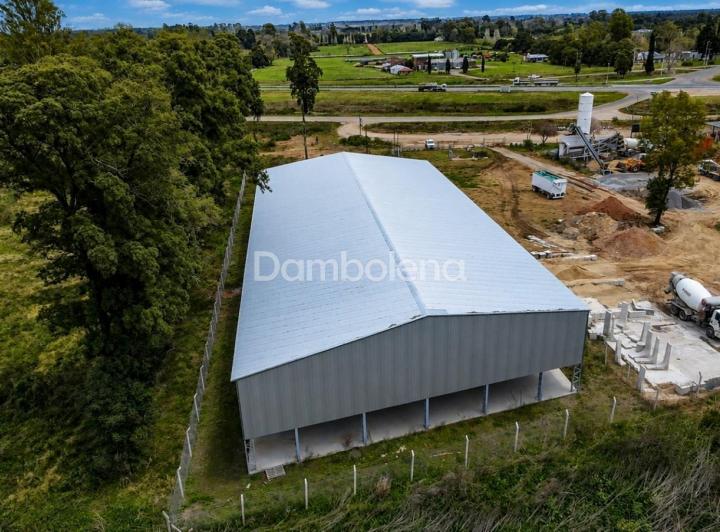 Depósito · 1600m²