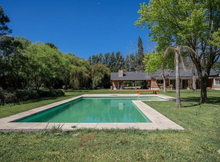 Casa · 233m² · 5 Ambientes