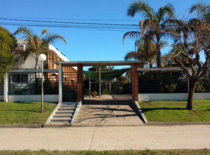 Hotel · 180m² · 5 Ambientes · 1 Cochera