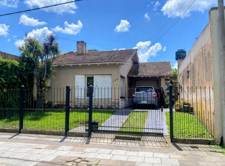Casa · 169m² · 4 Ambientes · 1 Cochera