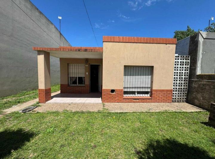 Casa · 83m² · 3 Ambientes · 1 Cochera